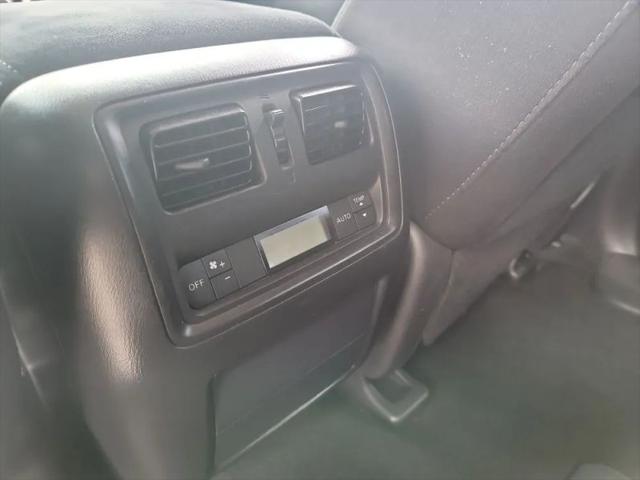 2015 Nissan Pathfinder SV