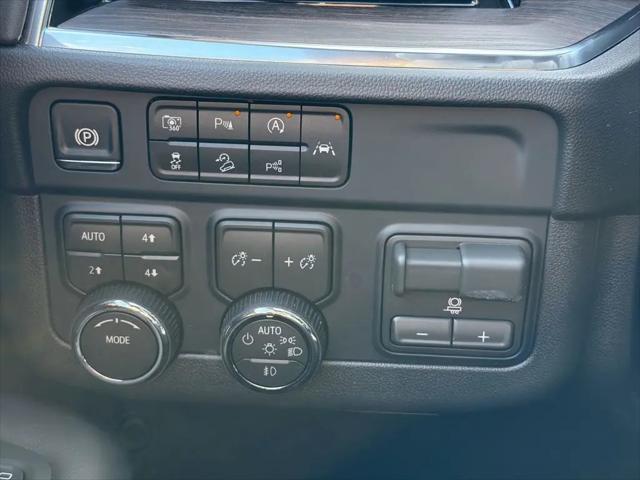 2026 Chevrolet Suburban LT, 4WD