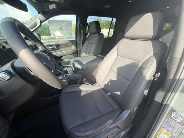 2026 Chevrolet Suburban LT, 4WD