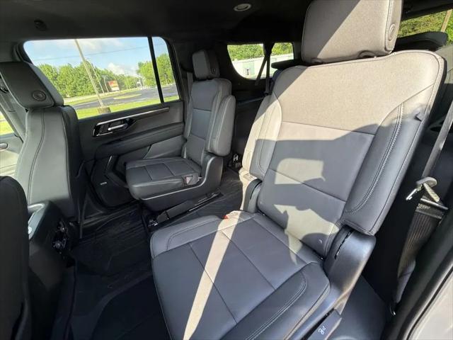 2026 Chevrolet Suburban LT, 4WD