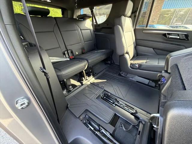 2026 Chevrolet Suburban LT, 4WD