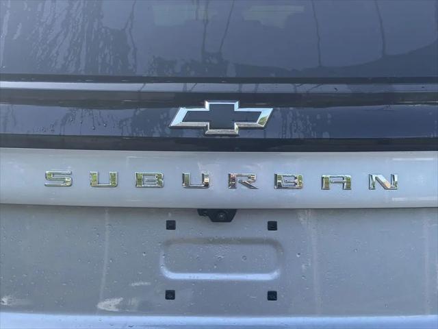 2026 Chevrolet Suburban LT, 4WD