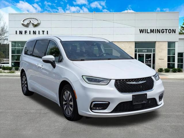 2023 Chrysler Pacifica Hybrid Touring L for sale in Wilmington, NC