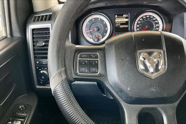 2017 Ram 1500 Express Crew Cab 4x4 5'7" Box
