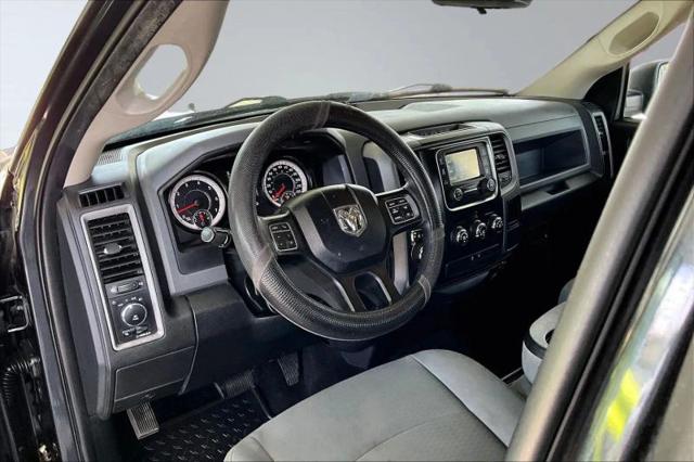 2017 Ram 1500 Express Crew Cab 4x4 5'7" Box