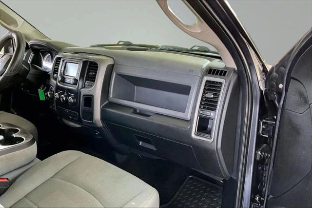 2017 Ram 1500 Express Crew Cab 4x4 5'7" Box