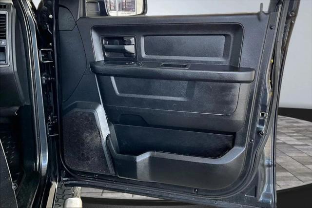 2017 Ram 1500 Express Crew Cab 4x4 5'7" Box