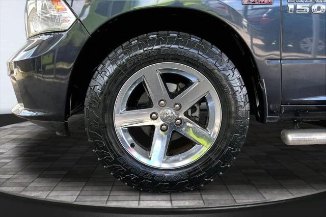 2017 Ram 1500 Express Crew Cab 4x4 5'7" Box