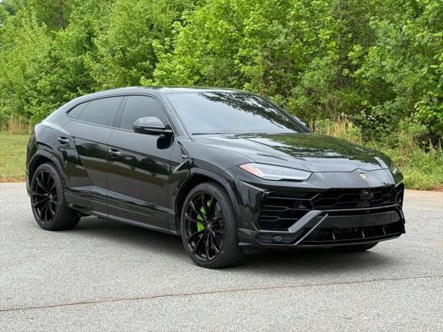 2020 Lamborghini Urus Base