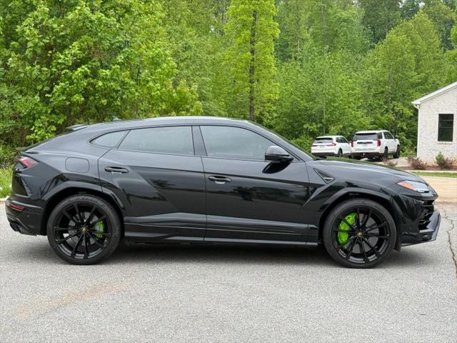 2020 Lamborghini Urus Base
