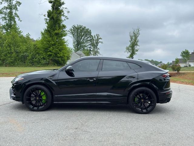 2020 Lamborghini Urus Base