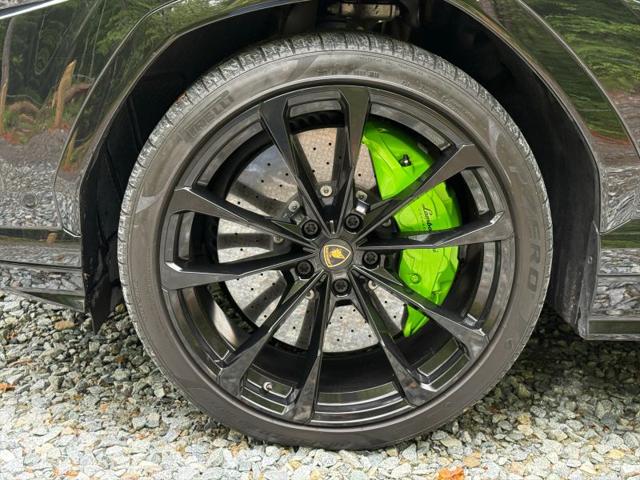 2020 Lamborghini Urus Base