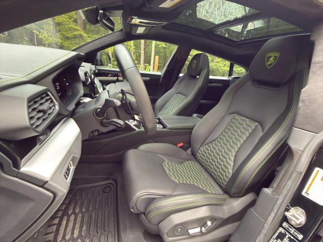 2020 Lamborghini Urus Base