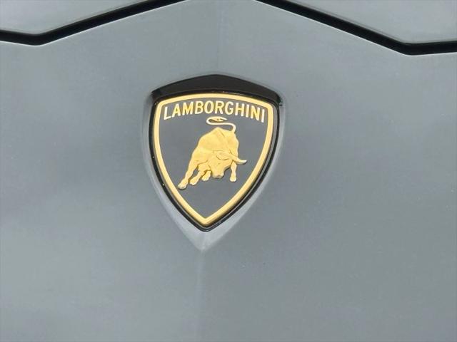2020 Lamborghini Urus Base