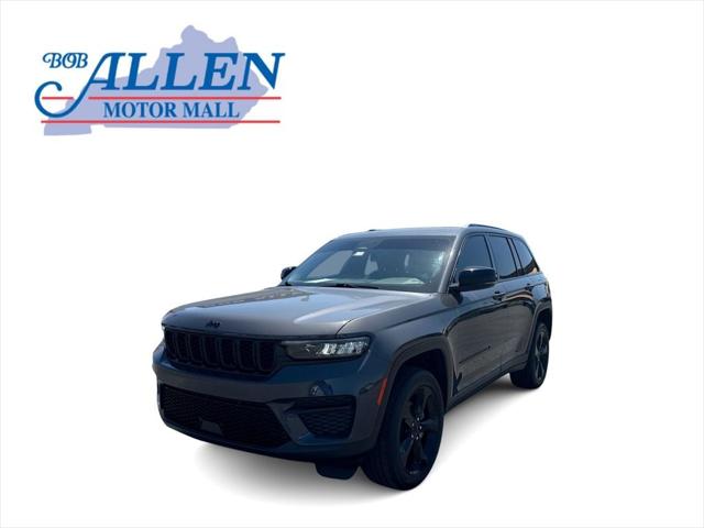 2023 Jeep Grand Cherokee Altitude 4x4 for sale in Danville, KY