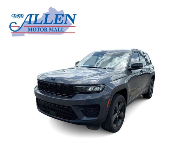 2023 Jeep Grand Cherokee Altitude 4x4 for sale in Danville, KY