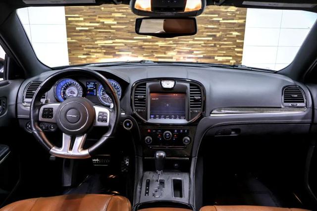 2014 Chrysler 300 SRT8