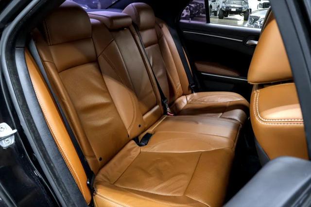 2014 Chrysler 300 SRT8