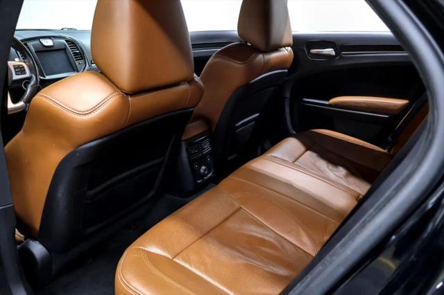 2014 Chrysler 300 SRT8