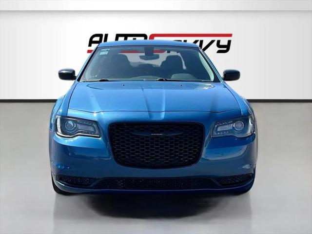 2023 Chrysler 300 Touring