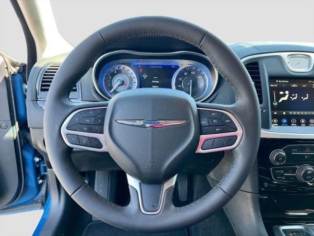 2023 Chrysler 300 Touring