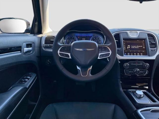 2023 Chrysler 300 Touring