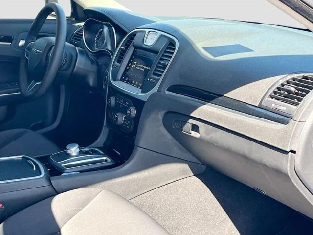 2023 Chrysler 300 Touring