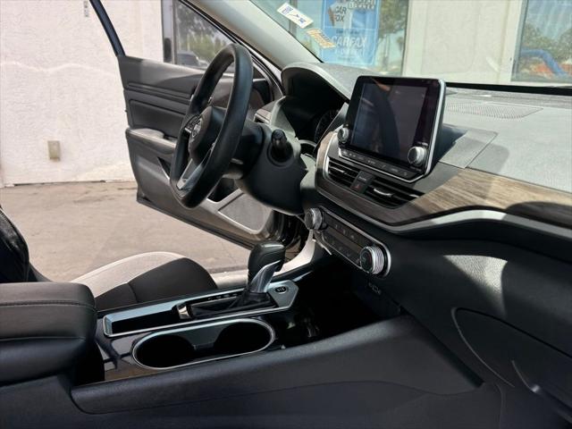 2024 Nissan Altima SV FWD