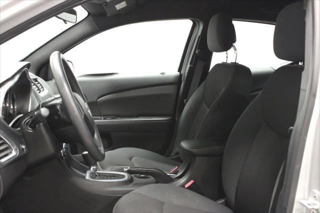 2012 Dodge Avenger SE