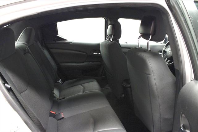 2012 Dodge Avenger SE