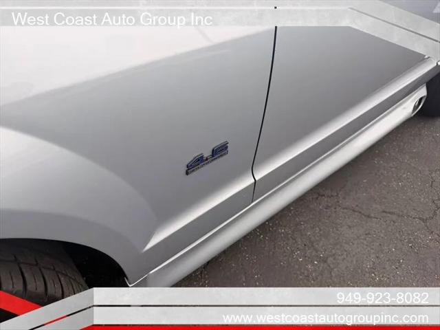 2005 Ford Mustang GT Deluxe