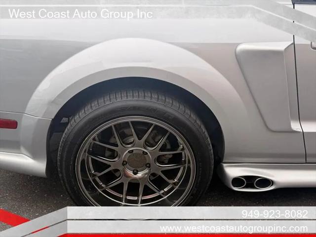 2005 Ford Mustang GT Deluxe