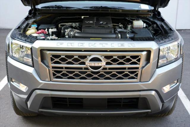 2022 Nissan Frontier Crew Cab SV 4x2