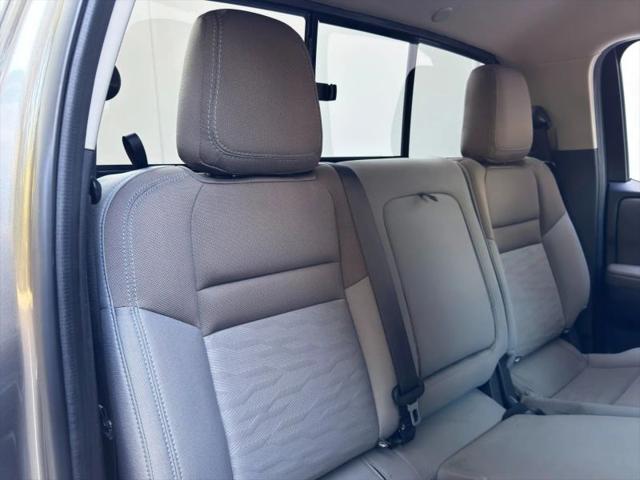 2022 Nissan Frontier Crew Cab SV 4x2