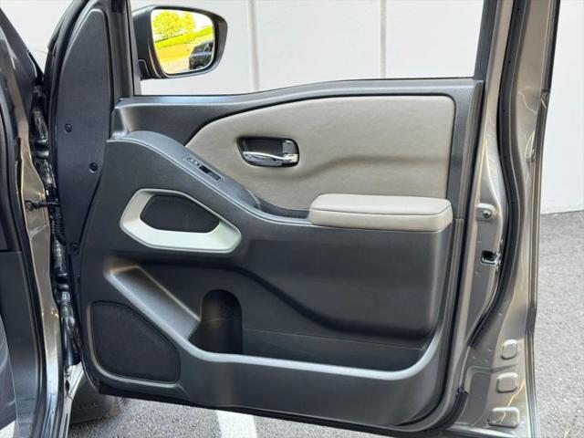 2022 Nissan Frontier Crew Cab SV 4x2