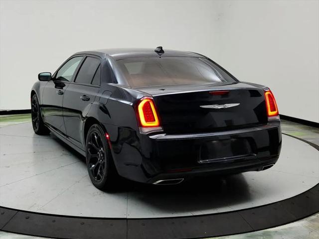 2019 Chrysler 300 Touring