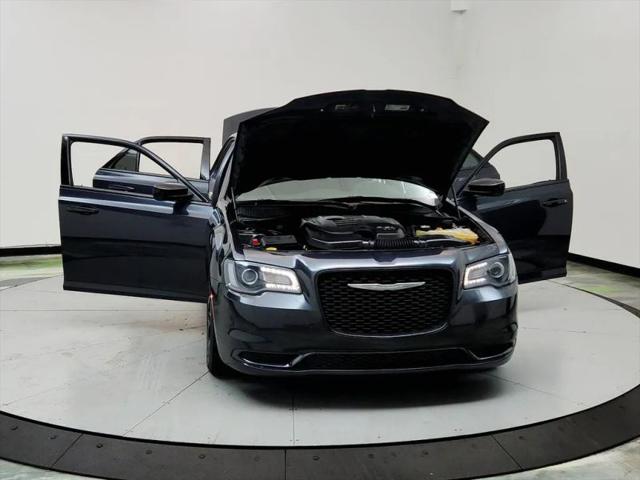 2019 Chrysler 300 Touring