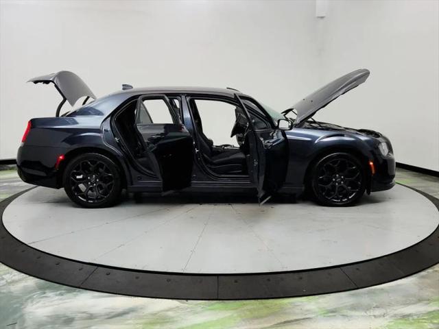 2019 Chrysler 300 Touring
