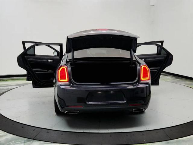 2019 Chrysler 300 Touring