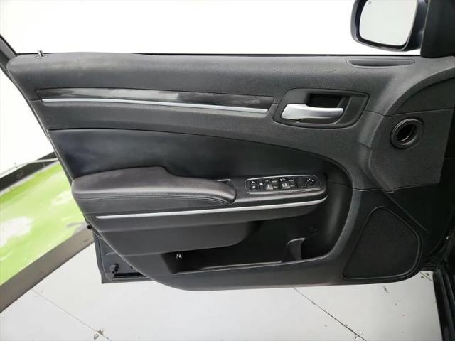 2019 Chrysler 300 Touring