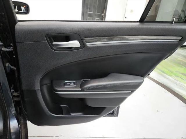 2019 Chrysler 300 Touring