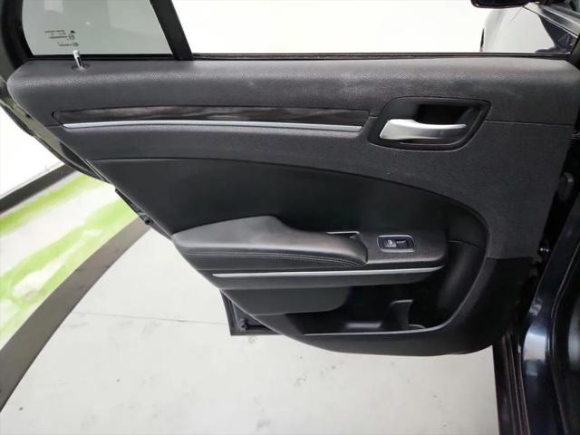 2019 Chrysler 300 Touring