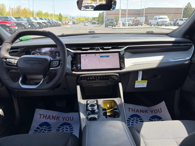 2026 Jeep Cherokee Laredo 4x4
