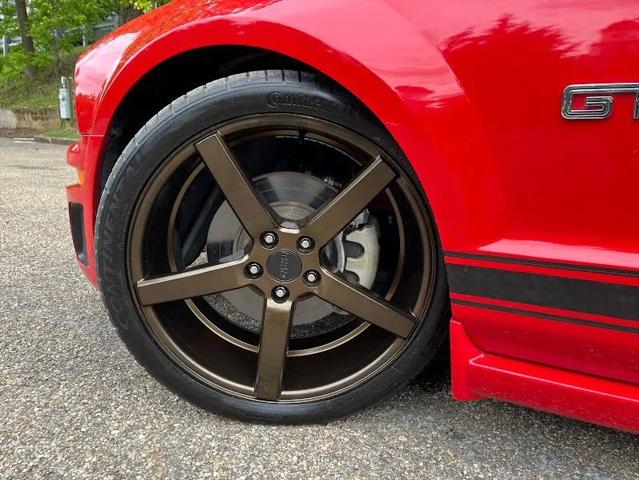 2007 Ford Mustang GT Deluxe