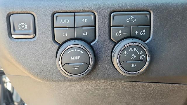 2026 Chevrolet Silverado 1500 4WD Crew Cab Short Bed LT Trail Boss