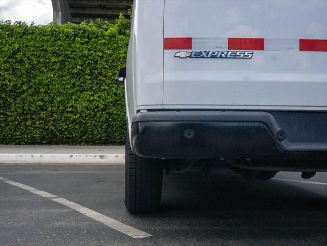 2021 Chevrolet Express Cargo Van RWD 2500 Regular Wheelbase WT