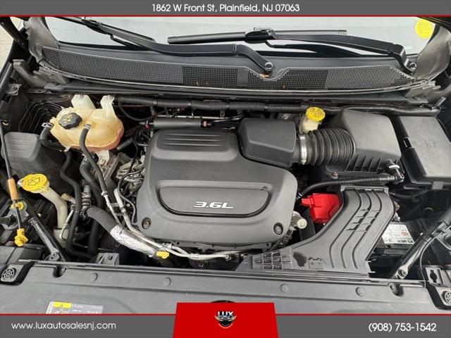 2017 Chrysler Pacifica Touring-L
