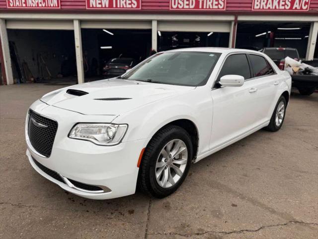 2023 Chrysler 300 Touring
