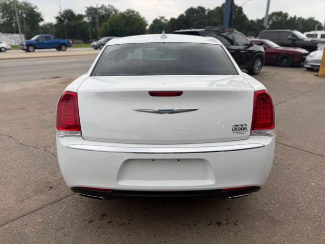 2023 Chrysler 300 Touring