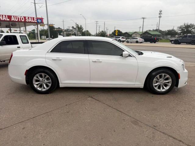 2023 Chrysler 300 Touring